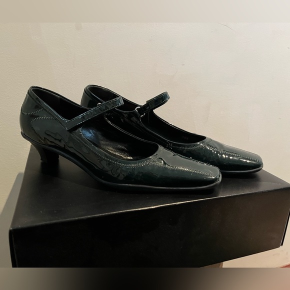 Vintage Prada Kitten Heels - Picture 2 of 4